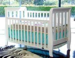 cots-adelaide_babyhood_classic_sleigh_4_in_1_cot_2